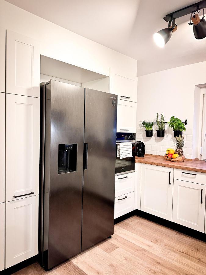 Schoenes Modernes Einfamilienhaus Fuer 1 Bis 6 Personen *